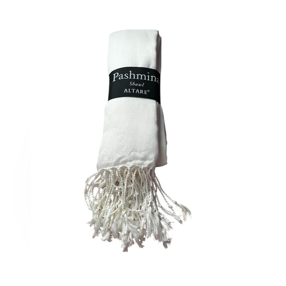NWT Cream Pashmina Shawl by Altare OS
